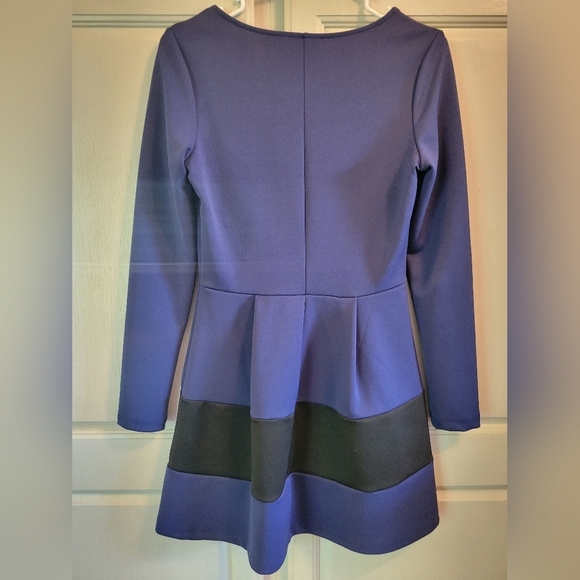 VENUS Blue Black Colorblock Long Sleeve Dress - Picture 2 of 5